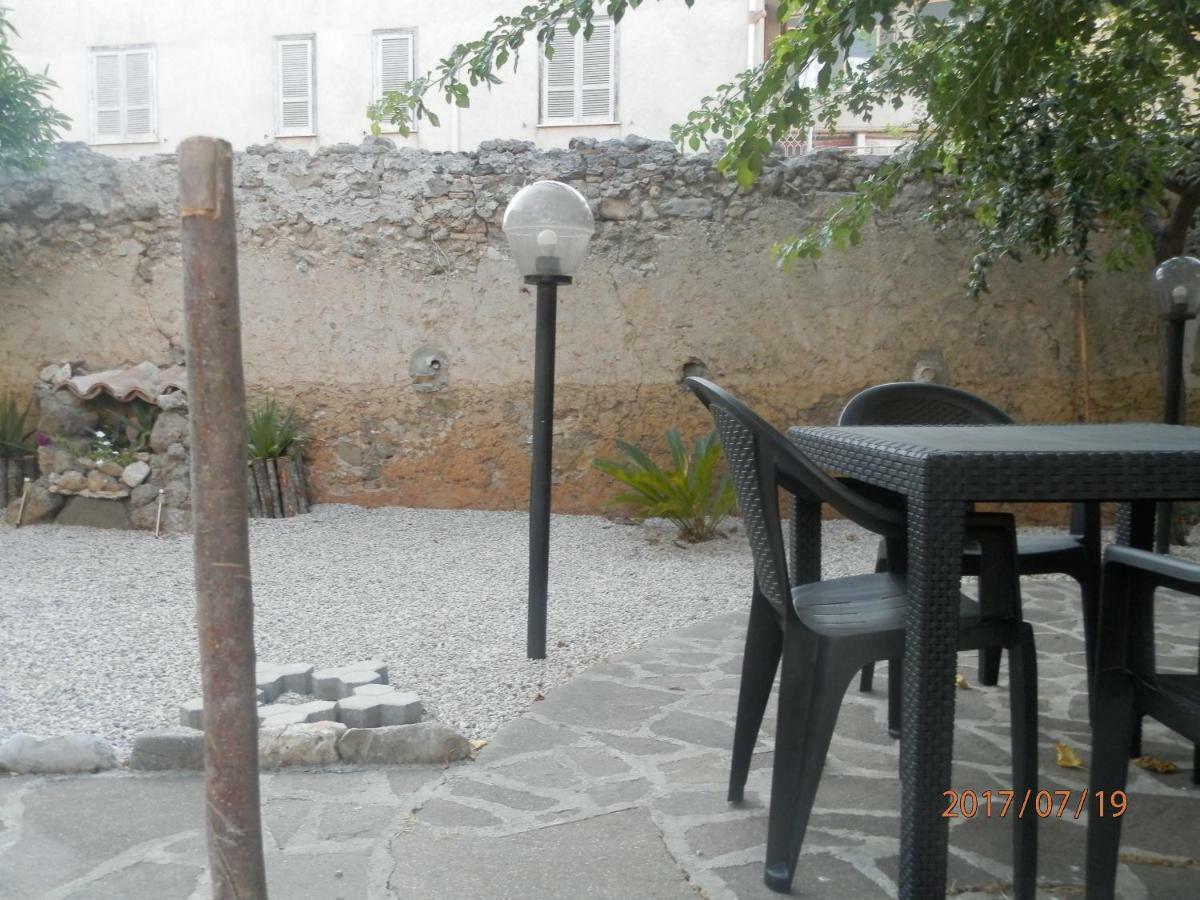 B&B Palazzo L'Occaso Castrovillari Eksteriør billede